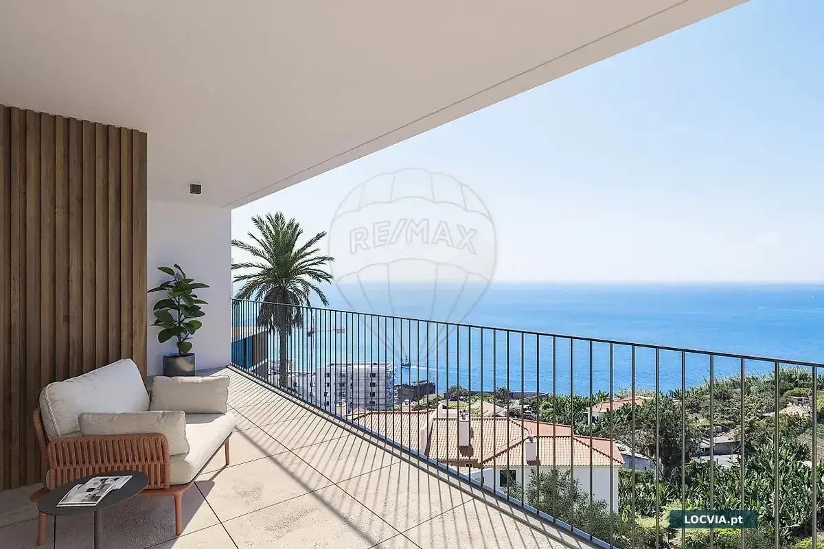Apartamento T3 à venda em Câmara de Lobos