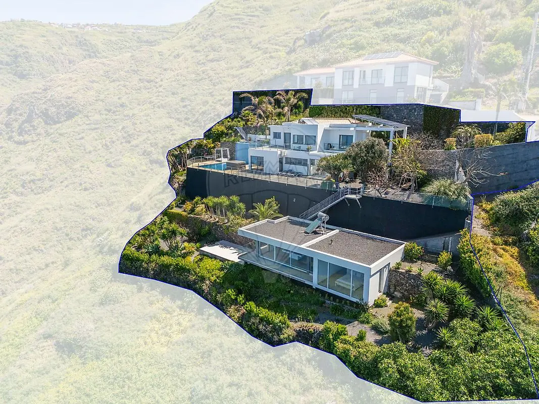 Moradia T3 de luxo à venda em Fajã da Ovelha, Calheta (Madeira)