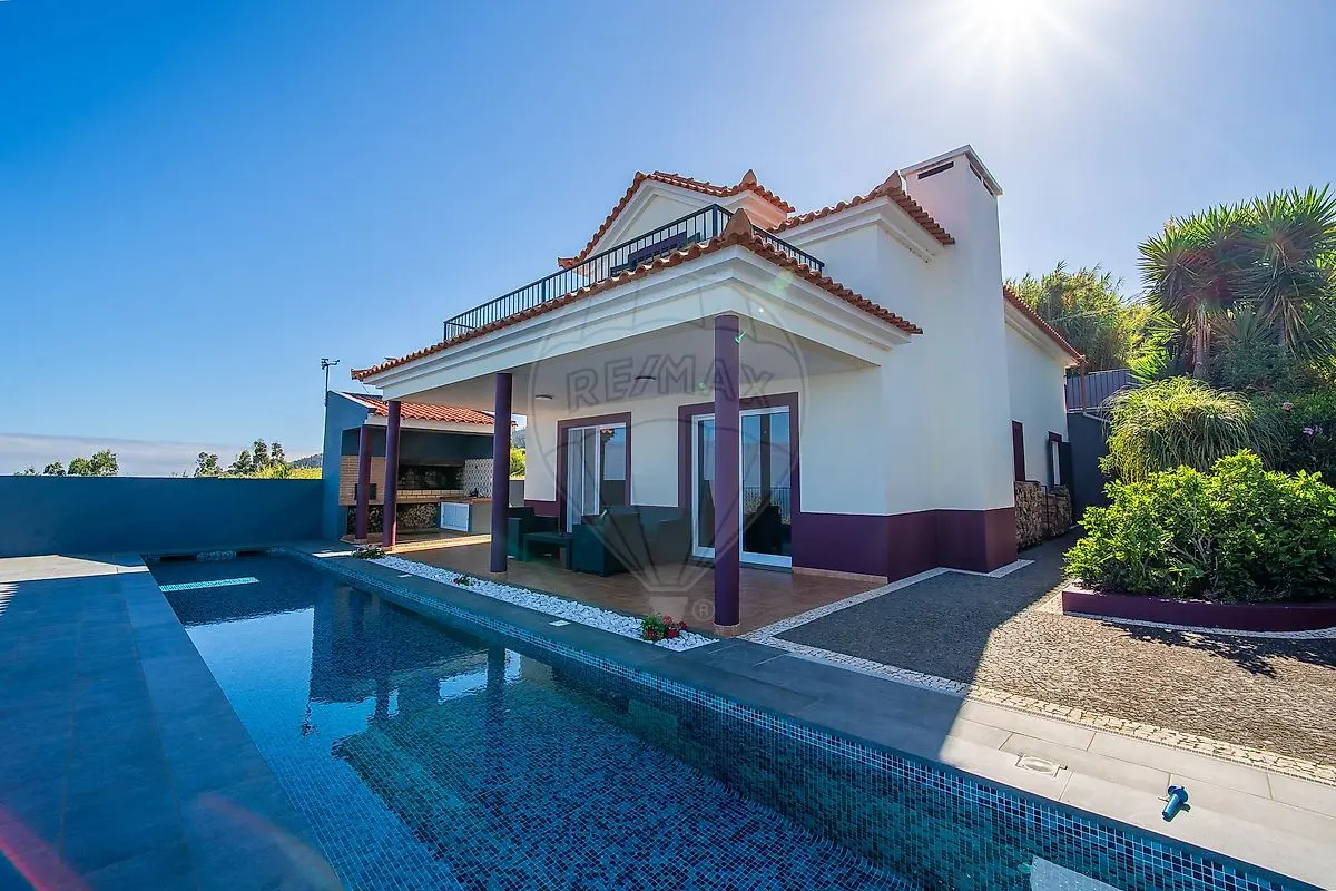 Moradia T2 à venda em Ponta do Pargo, Calheta (Madeira)