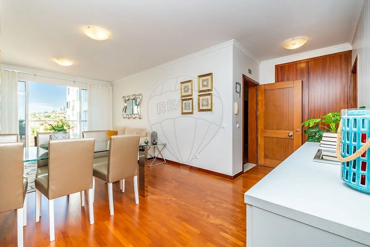Apartamento T3 à venda em Caniço, Santa Cruz