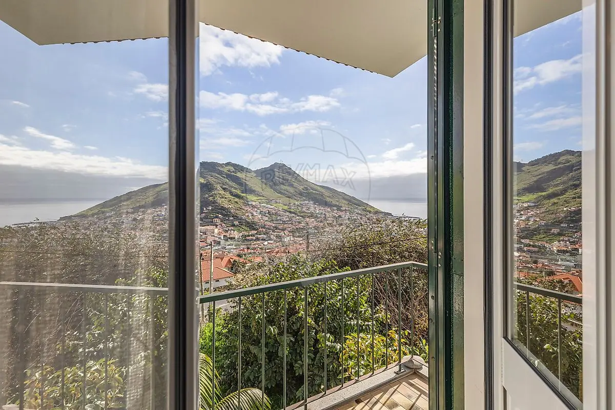 Moradia T5 à venda em Machico, Machico