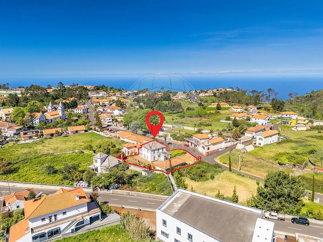 Moradia T4 à venda em Prazeres, Calheta (Madeira)