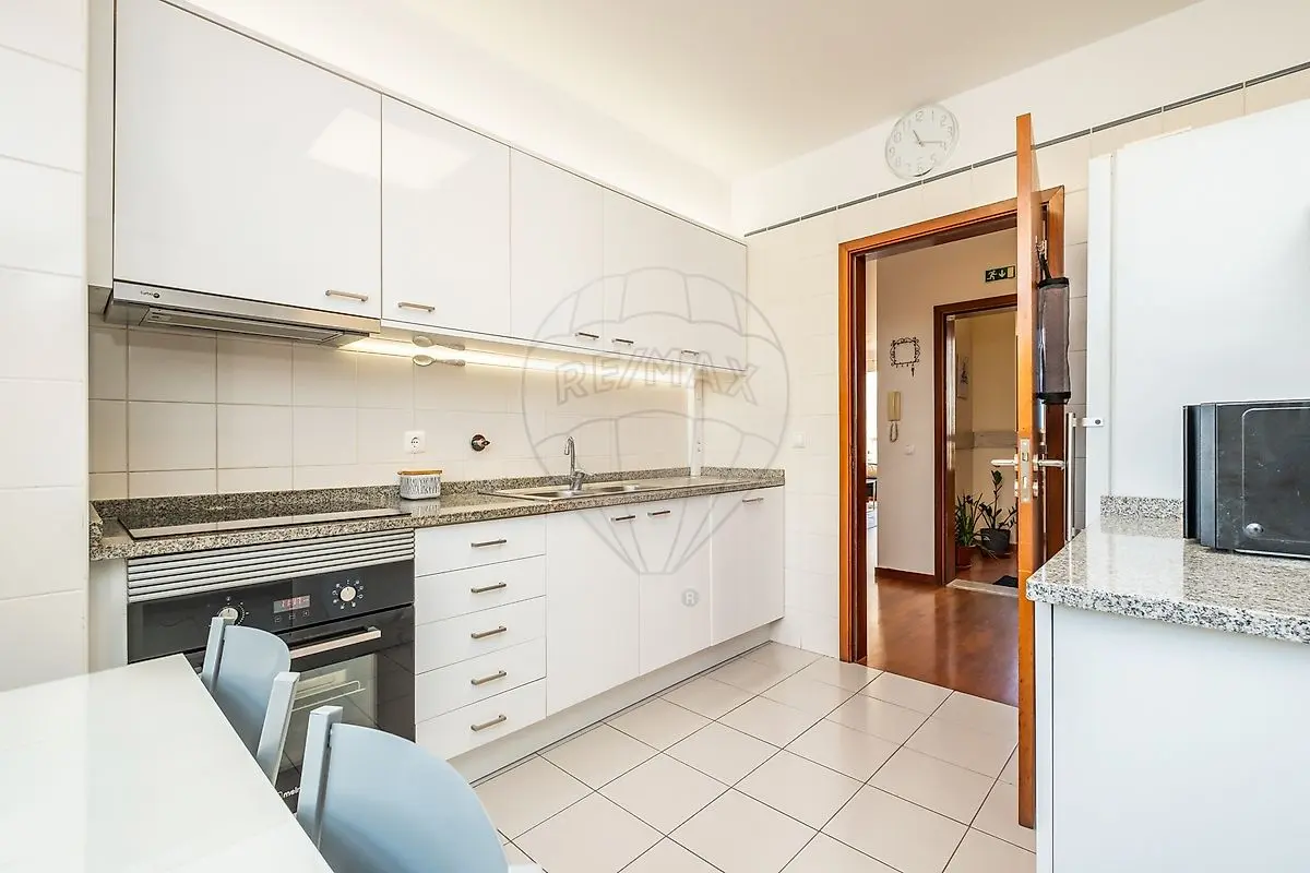 Apartamento T3 à venda em Caniço, Santa Cruz
