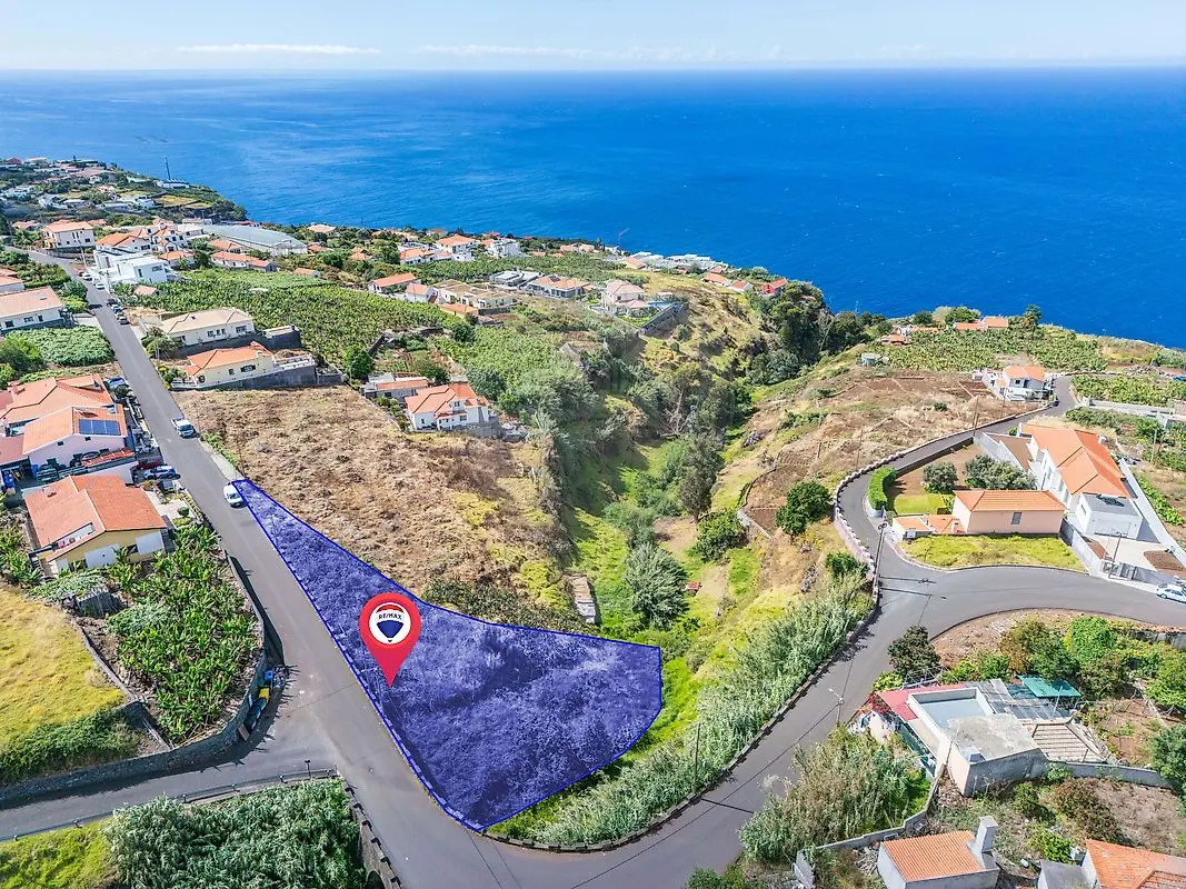 Terreno à venda em Calheta (Madeira)
