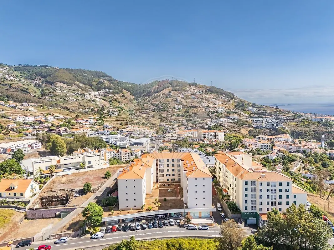 Apartamento T3 à venda em Caniço, Santa Cruz