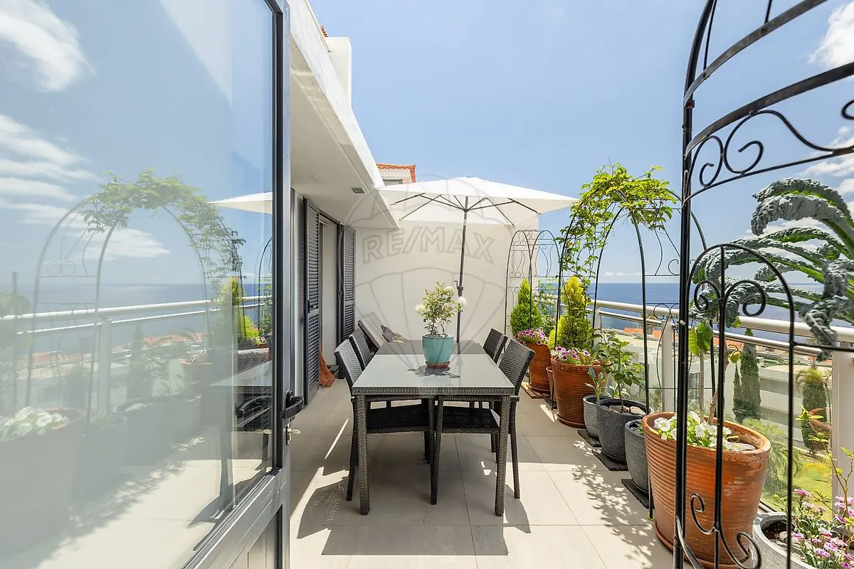 Apartamento T3 - Caniço, Santa Cruz