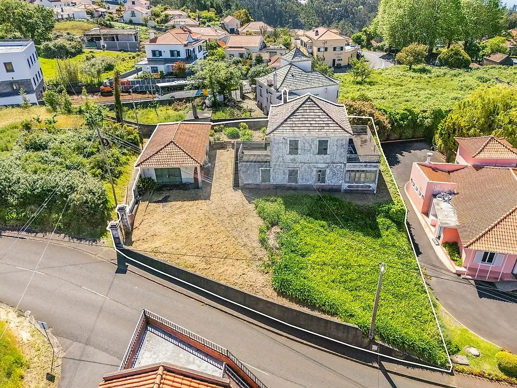 Moradia T4 à venda em Prazeres, Calheta (Madeira)