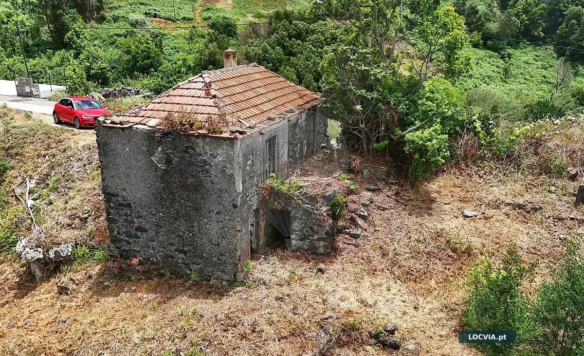 Moradia T2 à venda em Calheta, Calheta (Madeira)