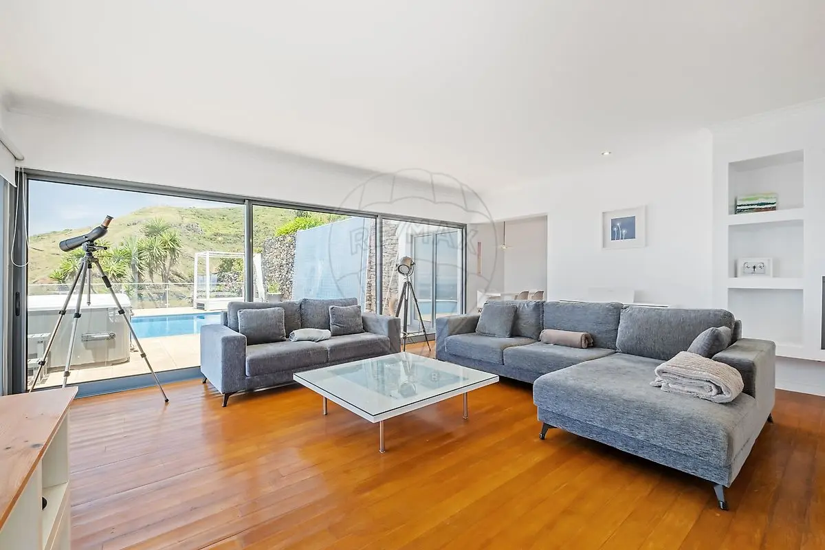 Moradia T3 de luxo à venda em Fajã da Ovelha, Calheta (Madeira)