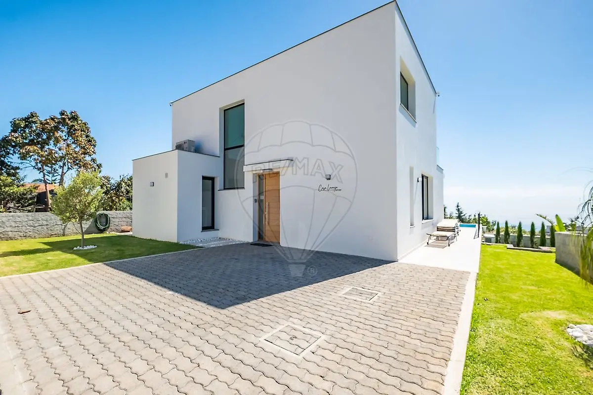 Moradia T3 à venda em Prazeres, Calheta (Madeira)