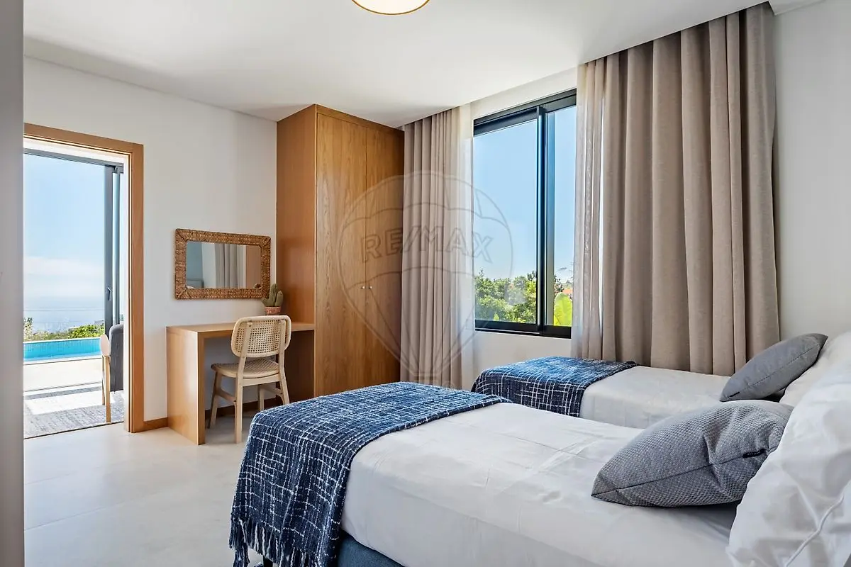 Moradia T3 à venda em Prazeres, Calheta (Madeira)