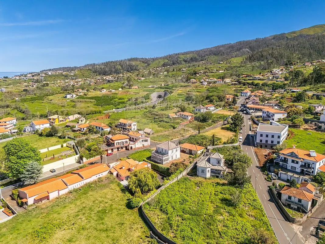 Moradia T4 à venda em Prazeres, Calheta (Madeira)