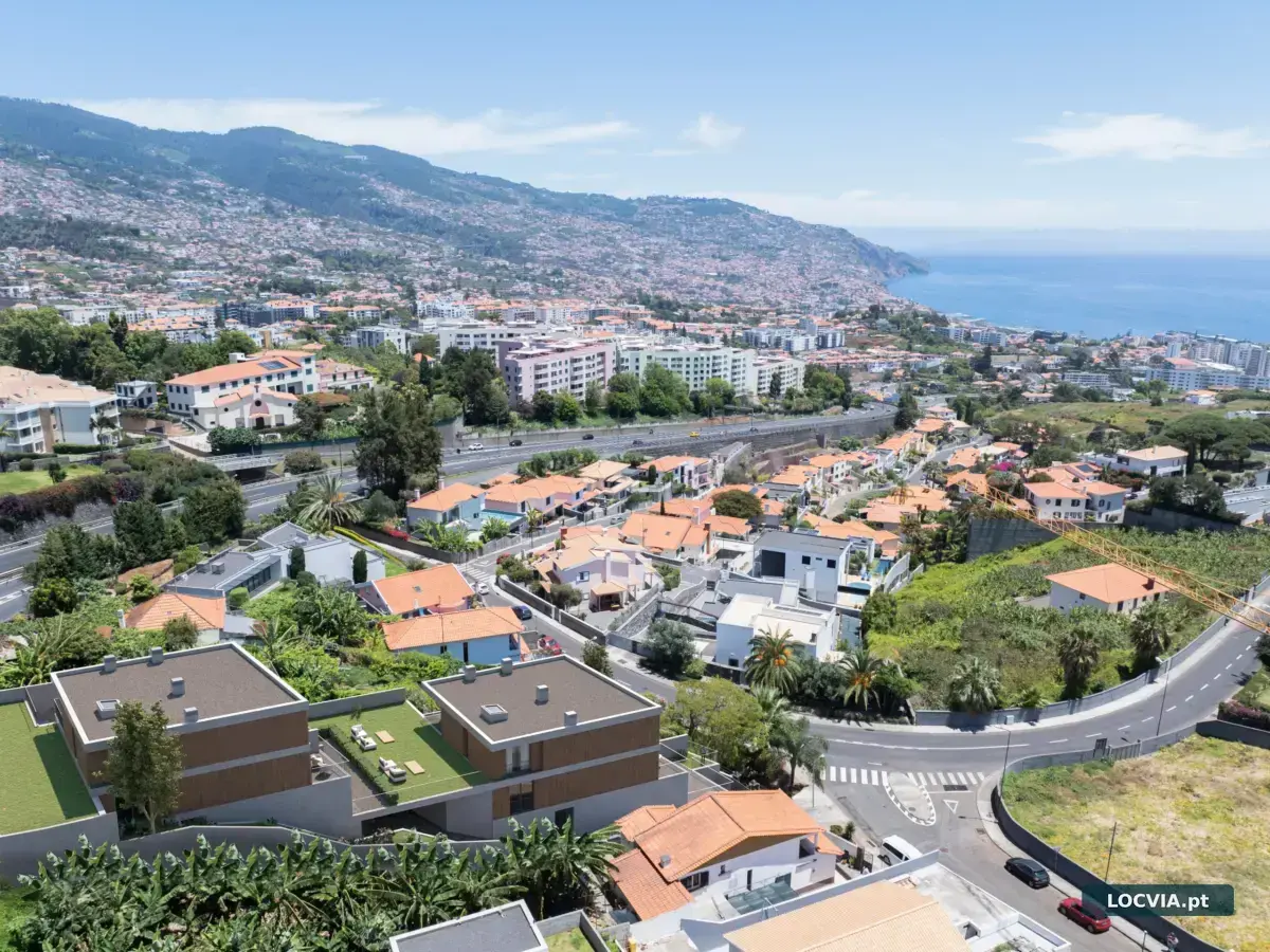Apartamento T3 com vista mar e cidade