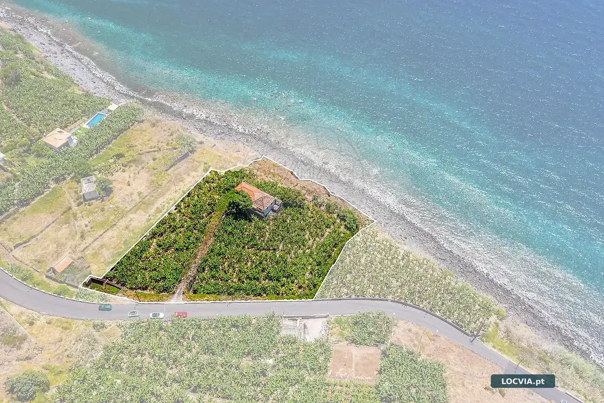 Moradia T5 à venda em Arco da Calheta, Calheta (Madeira)