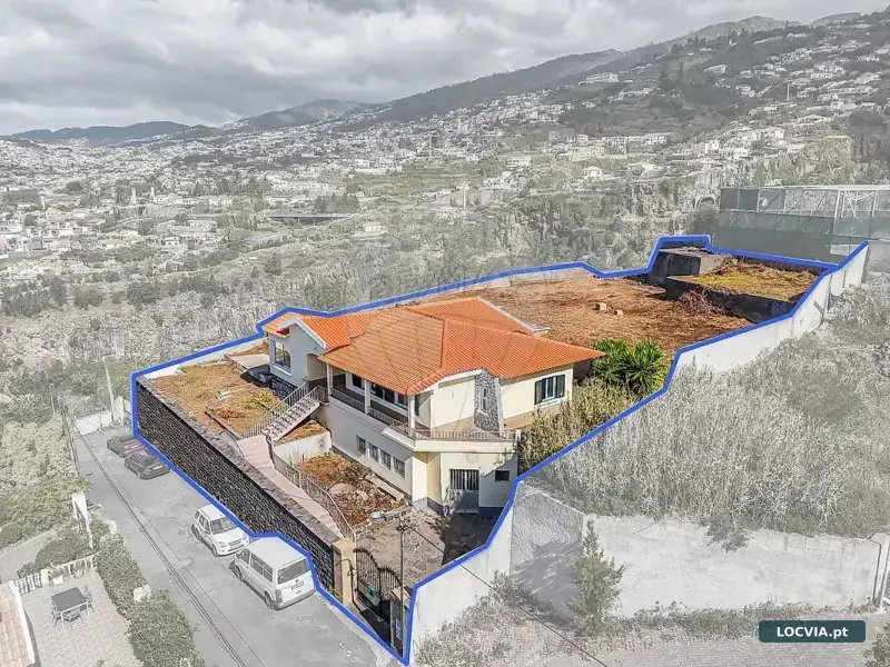 Moradia T3 à venda em Santa Maria Maior, Funchal