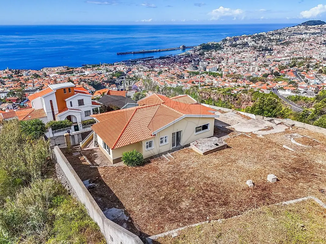 Moradia T3 à venda em Santa Maria Maior, Funchal