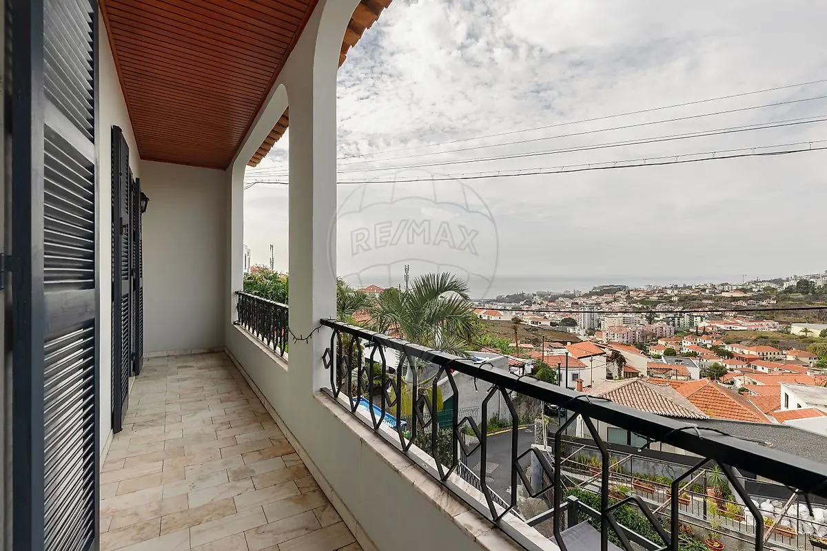 Moradia T4 à venda em Imaculado Coração Maria, Funchal