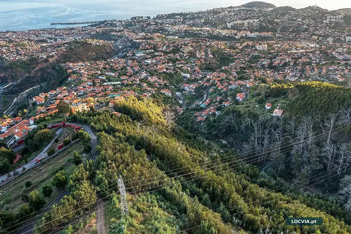 Terreno à venda em São Roque, Funchal