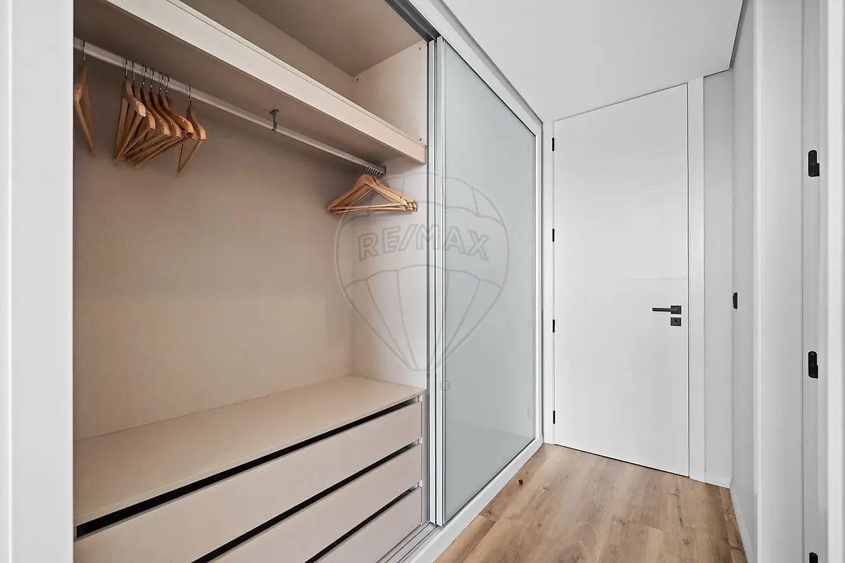 Apartamento T2 para arrendar em São Martinho, Funchal