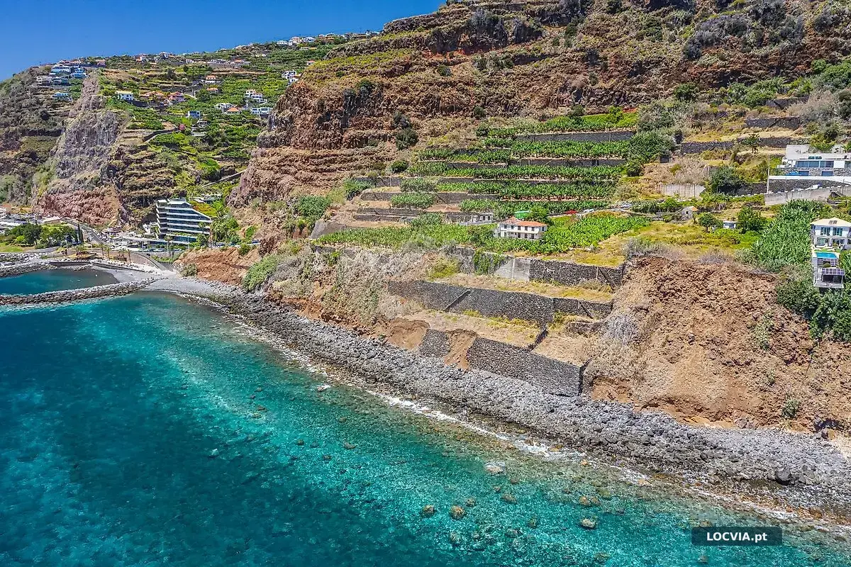 Moradia T5 à venda em Arco da Calheta, Calheta (Madeira)