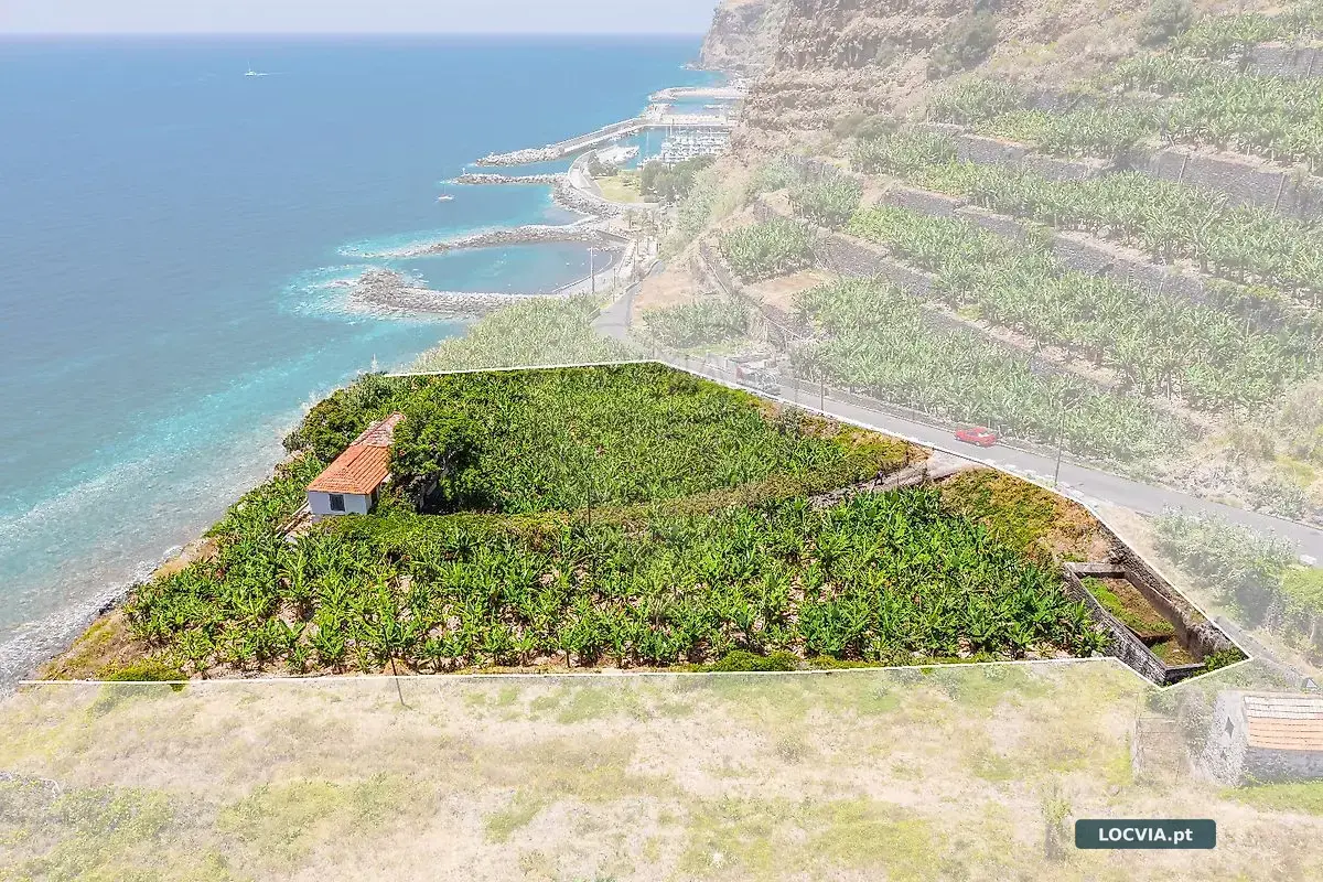 Moradia T5 à venda em Arco da Calheta, Calheta (Madeira)