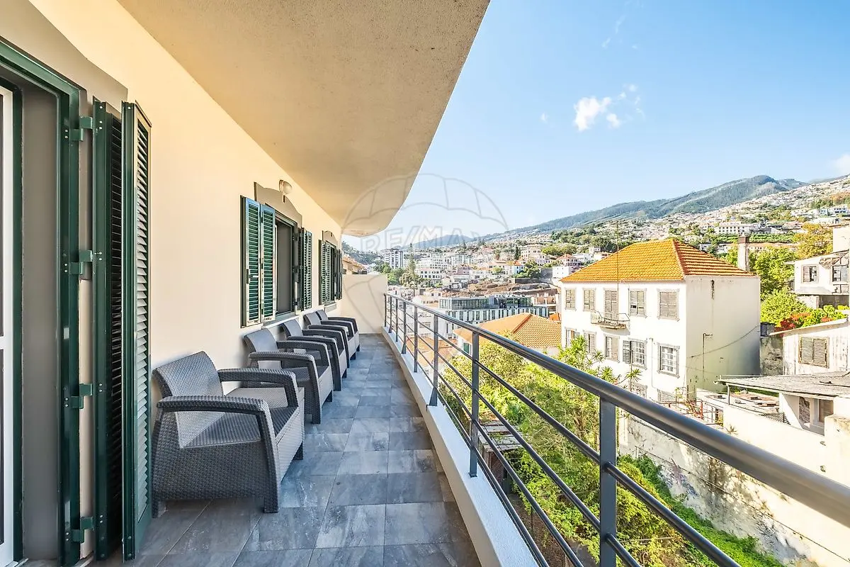 Apartamento T5 de luxo à venda em Santa Luzia, Funchal