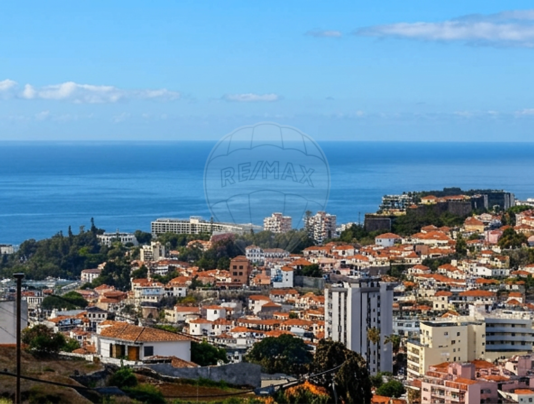 Moradia T4 à venda em Imaculado Coração Maria, Funchal