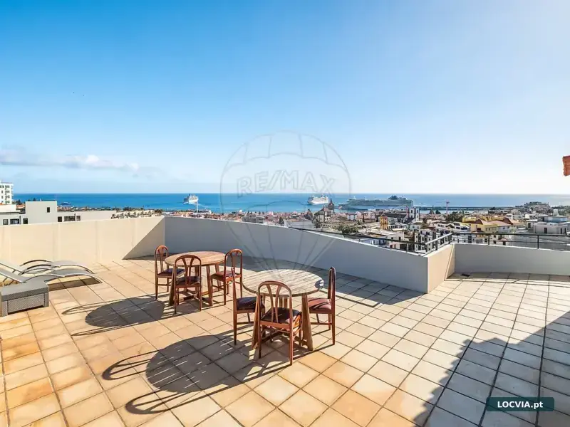 Apartamento T5 de luxo à venda em Santa Luzia, Funchal