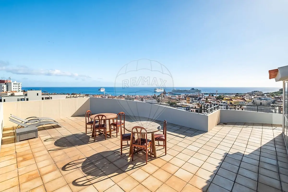 Apartamento T5 de luxo à venda em Santa Luzia, Funchal