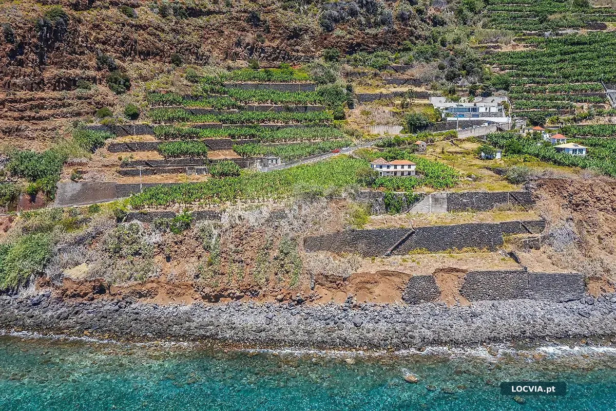 Moradia T5 à venda em Arco da Calheta, Calheta (Madeira)