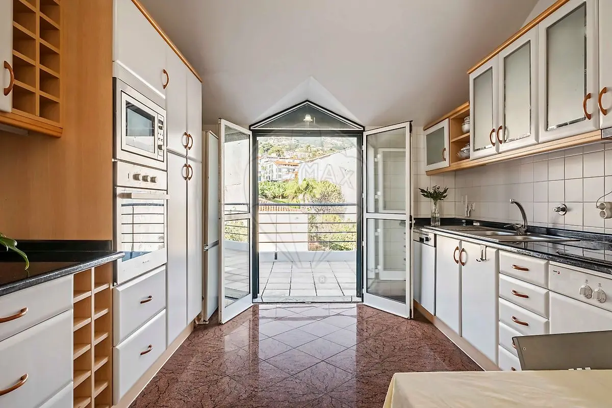 Apartamento T5 de luxo à venda em Santa Luzia, Funchal