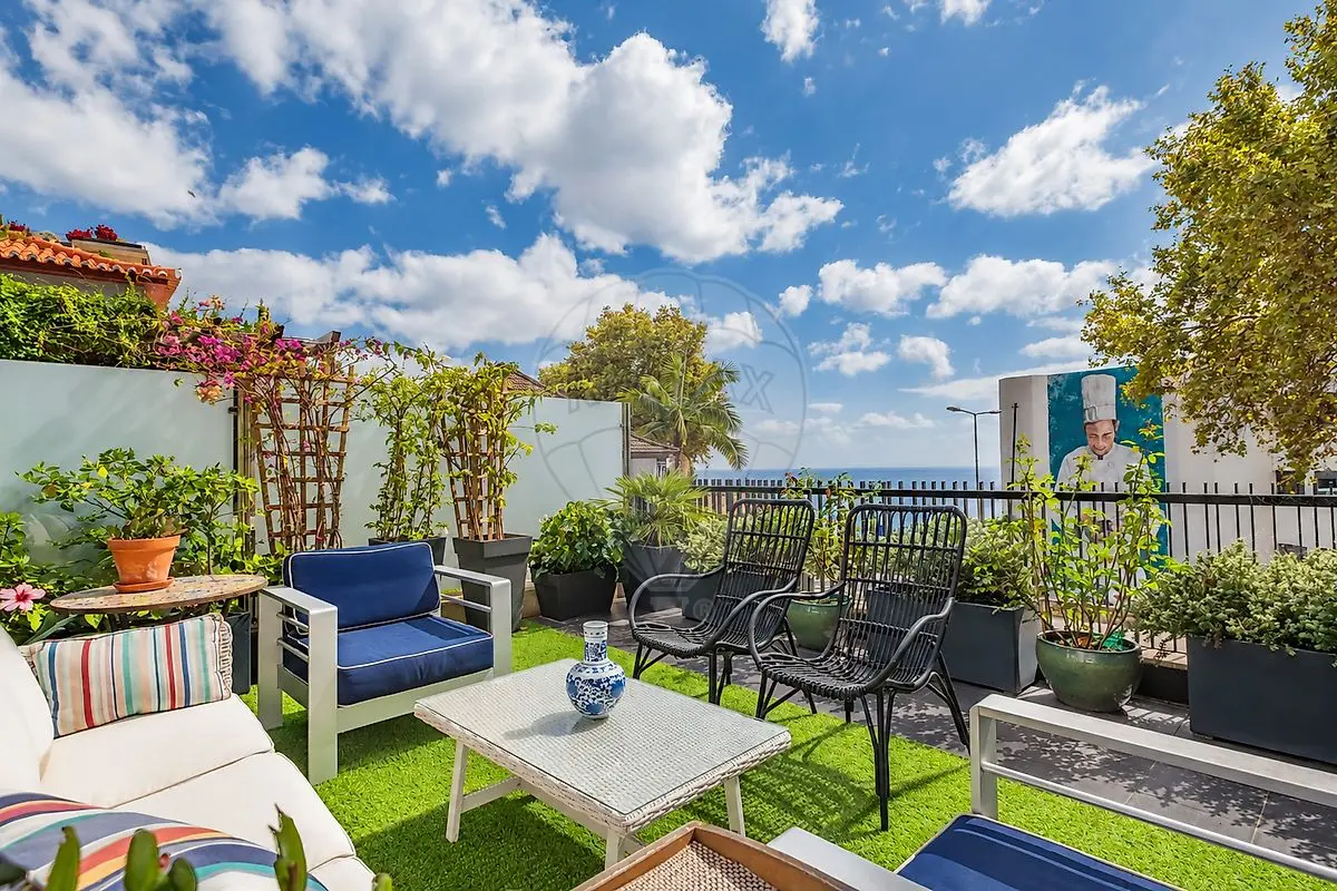 Apartamento T3 à venda em São Martinho, Funchal