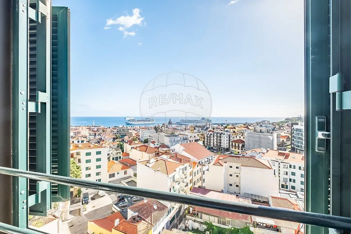 Apartamento T5 de luxo à venda em Santa Luzia, Funchal