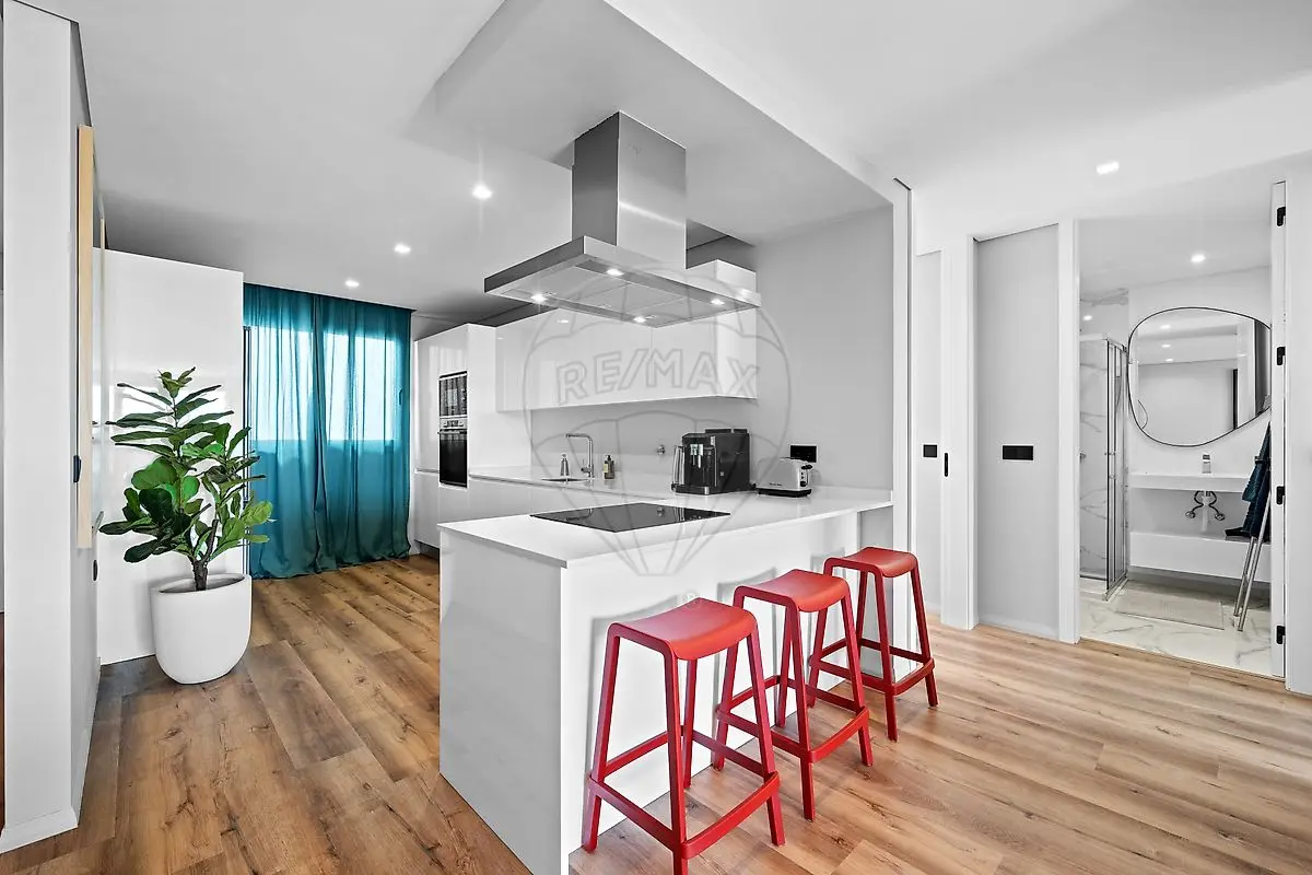 Apartamento T2 para arrendar em São Martinho, Funchal