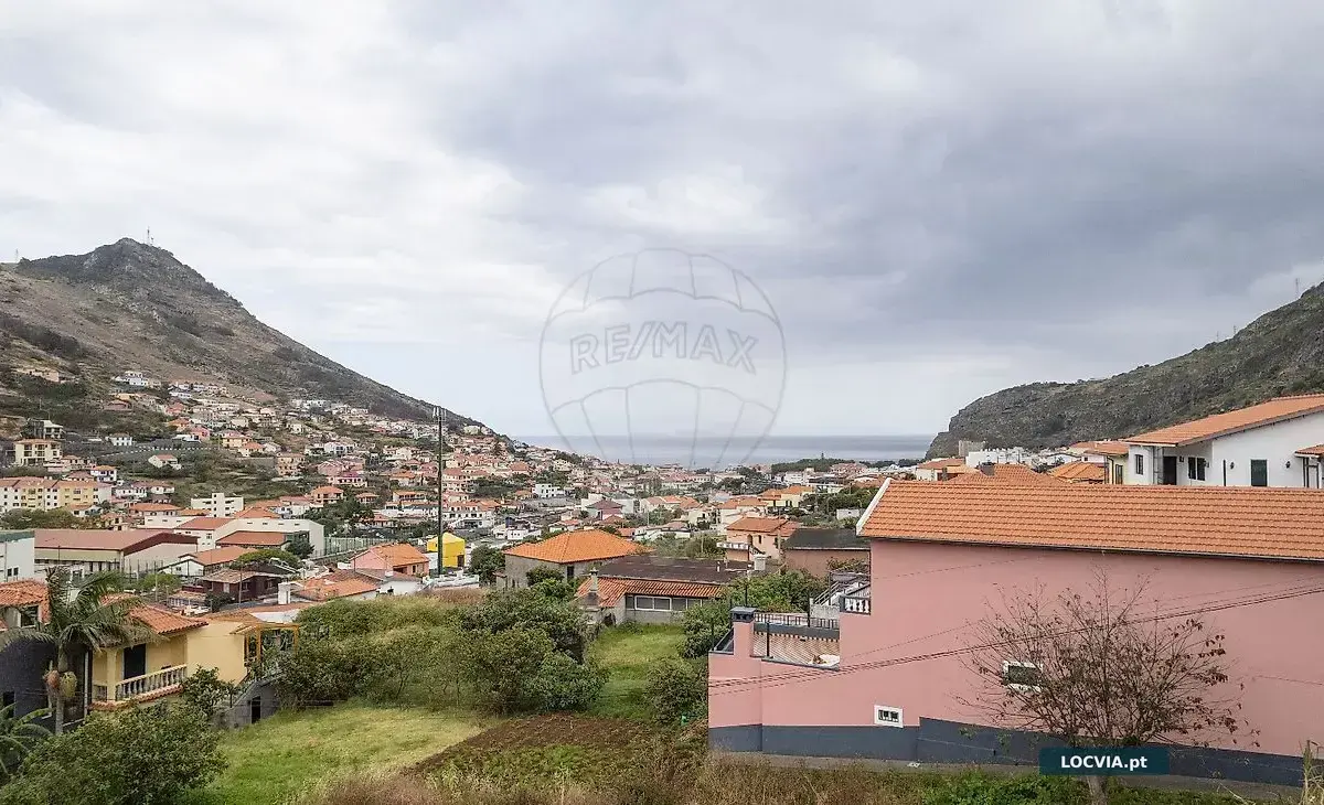 Moradia T4 à venda em Machico