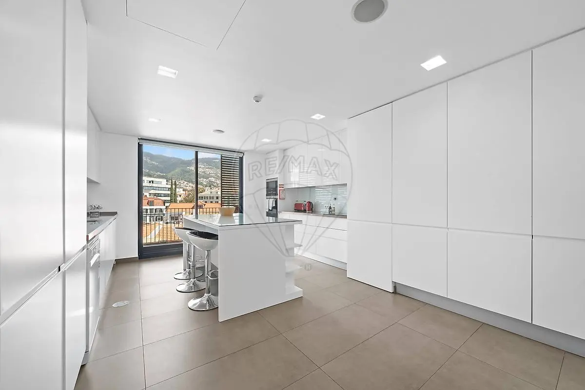 Apartamento T4 de luxo à venda em Sé, Funchal