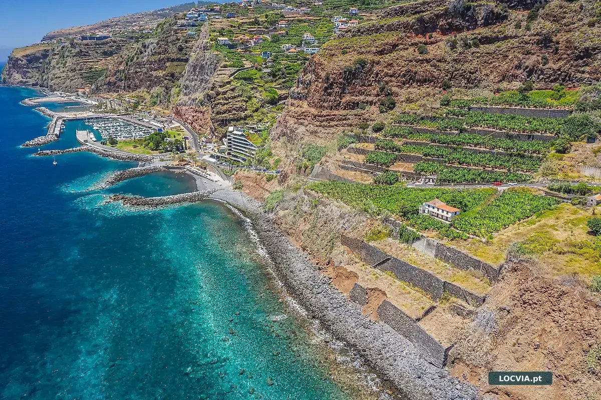 Moradia T5 à venda em Arco da Calheta, Calheta (Madeira)