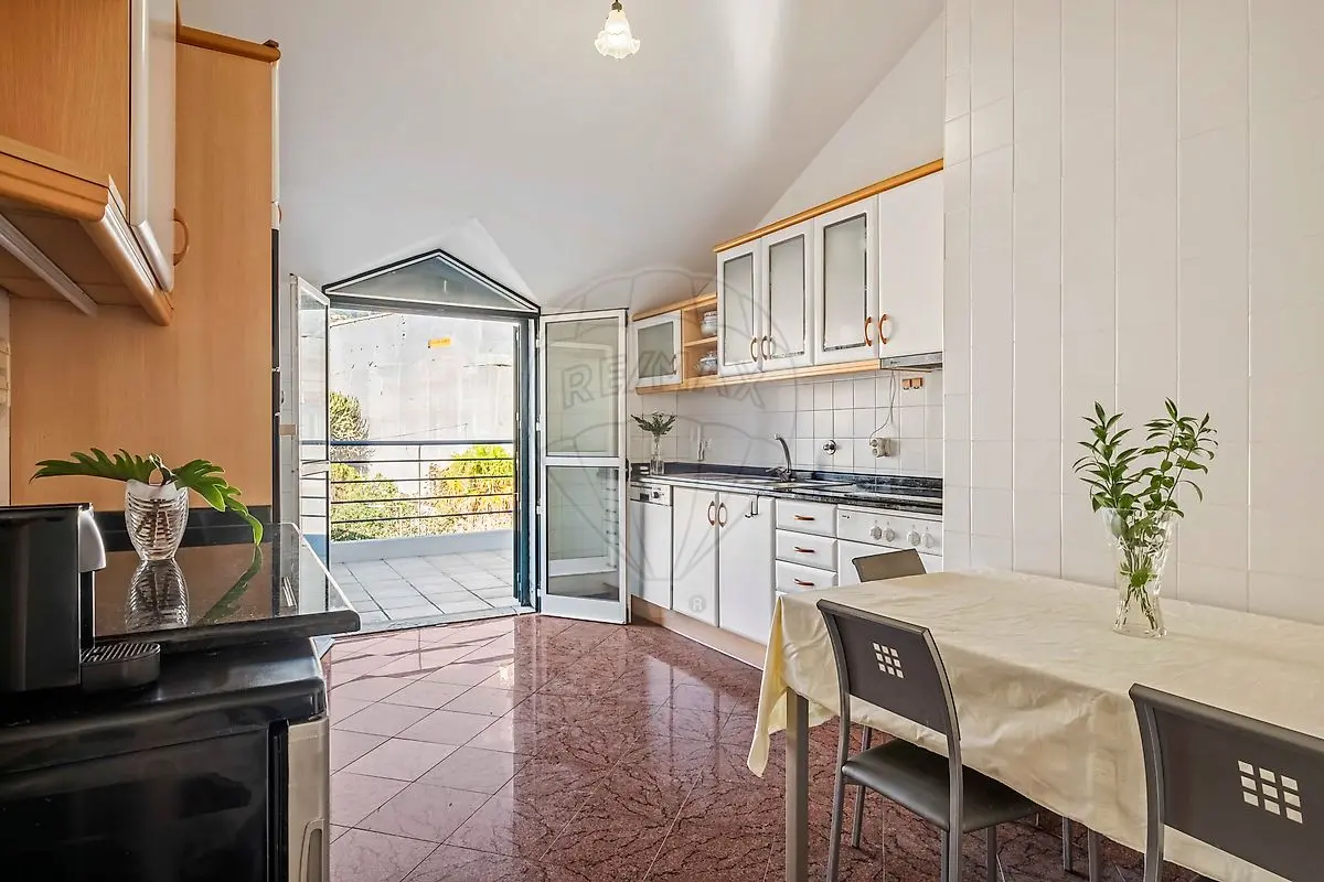 Apartamento T5 de luxo à venda em Santa Luzia, Funchal
