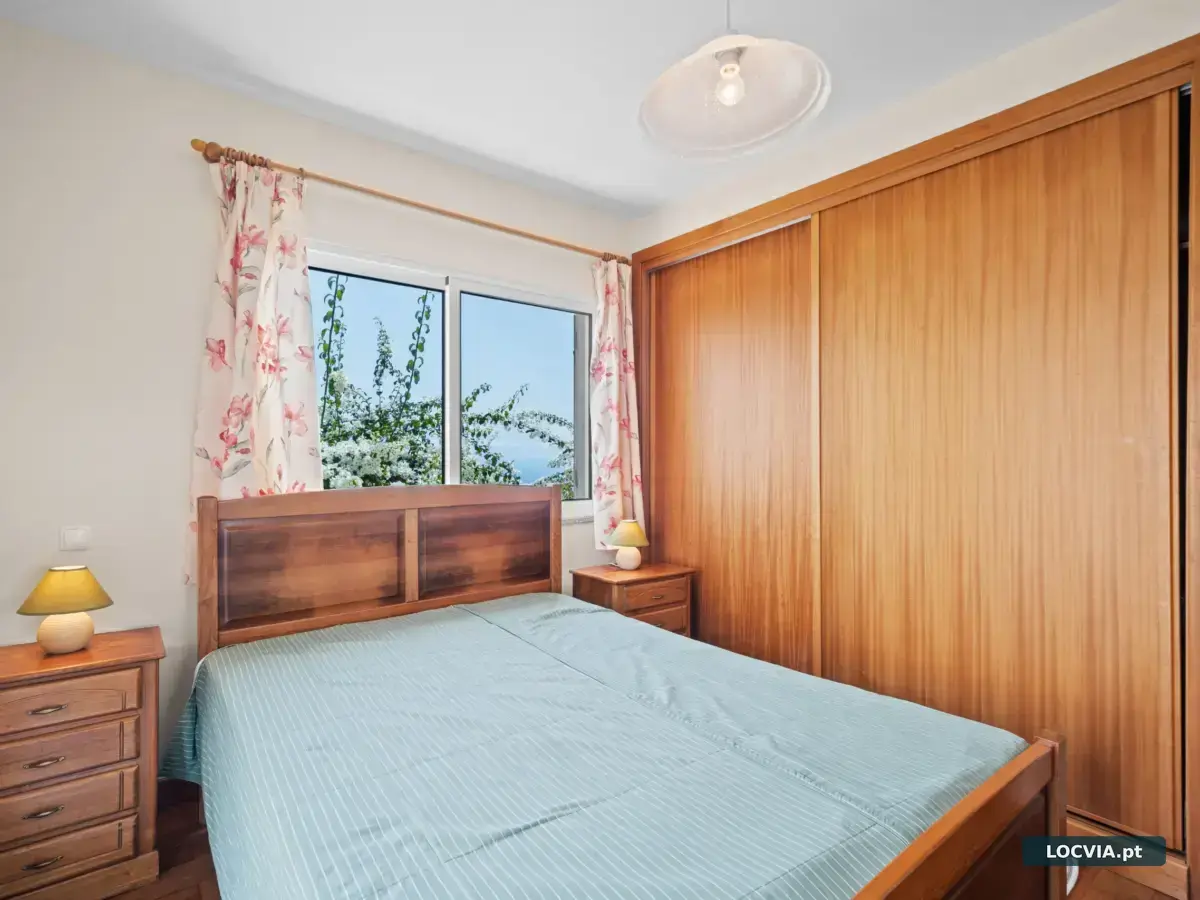 Moradia T4, Estreito da Calheta com vista mar.