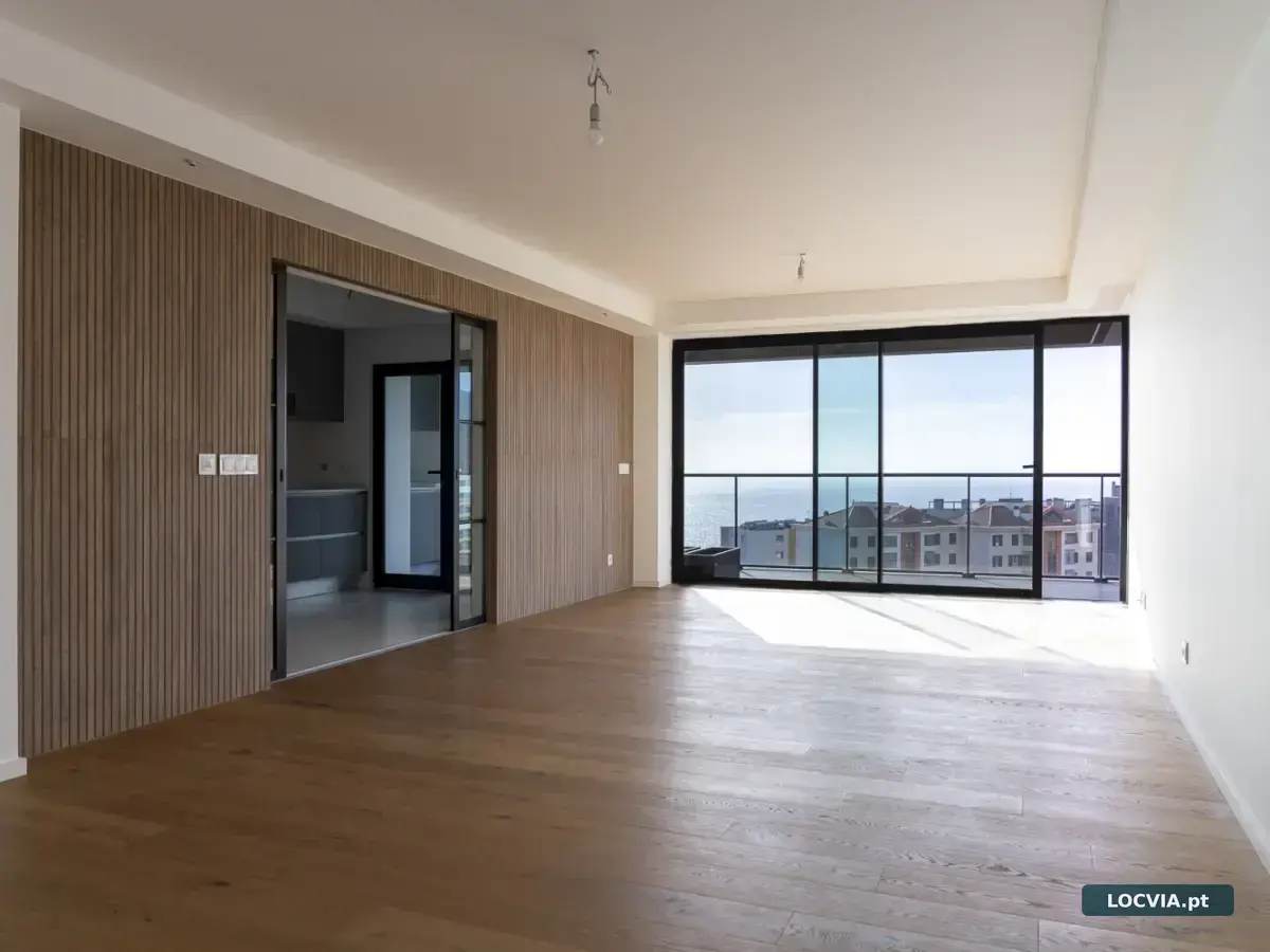 Apartamento T2 +1 com Terraço Privado, Jacuzzi e Vista Mar