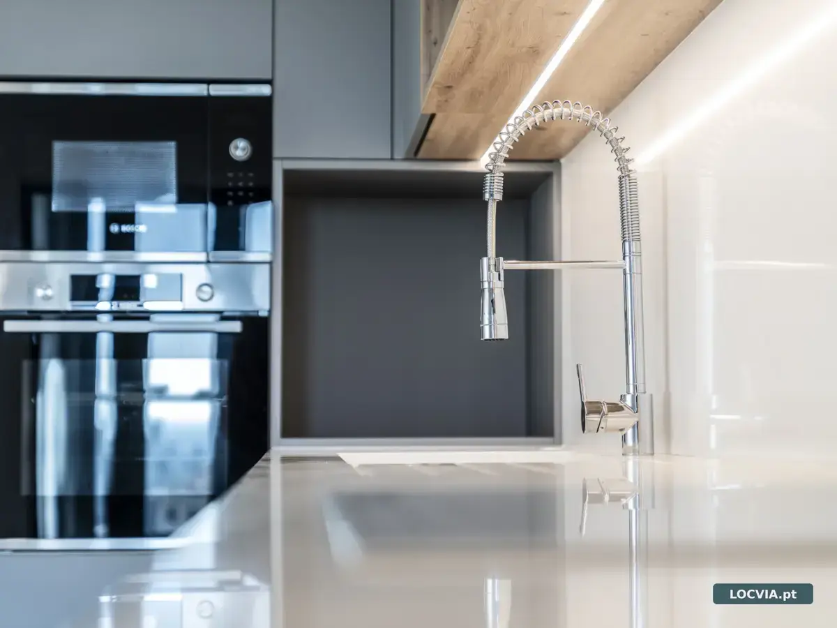 Apartamento T2 +1 com Terraço Privado, Jacuzzi e Vista Mar