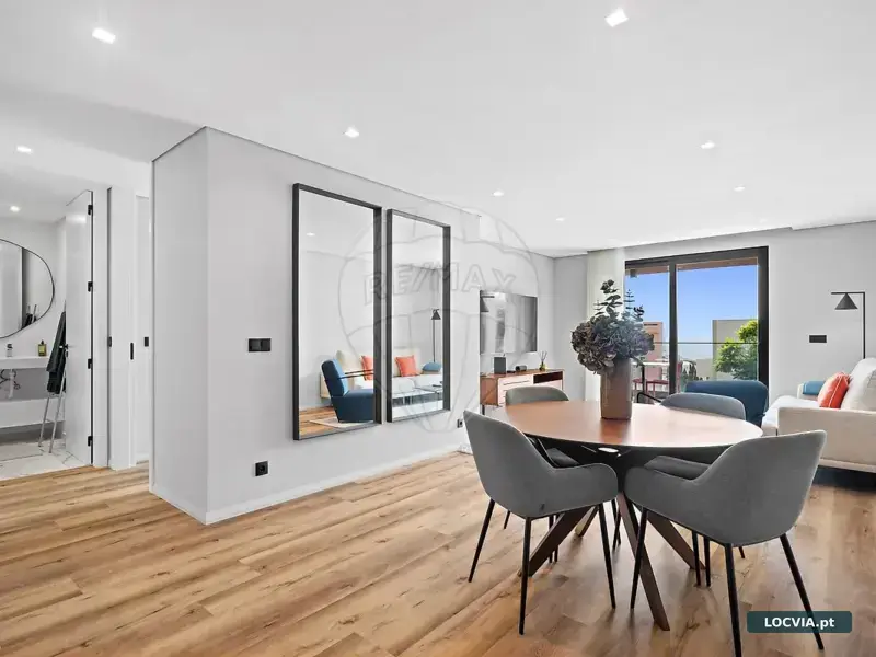 Apartamento T2 para arrendar em São Martinho, Funchal
