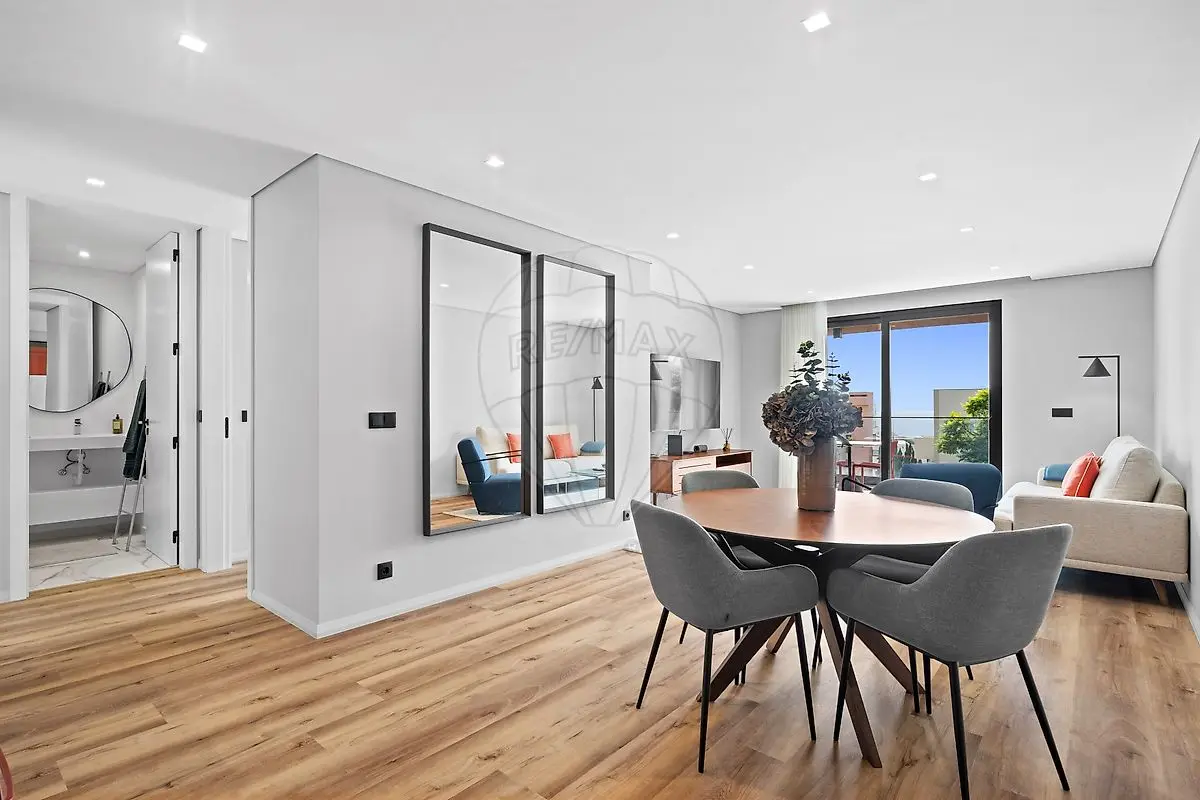 Apartamento T2 para arrendar em São Martinho, Funchal