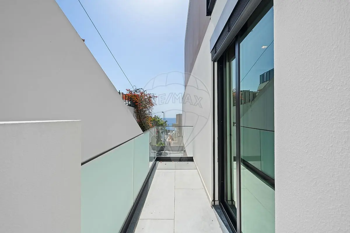 Apartamento T2 para arrendar em São Martinho, Funchal