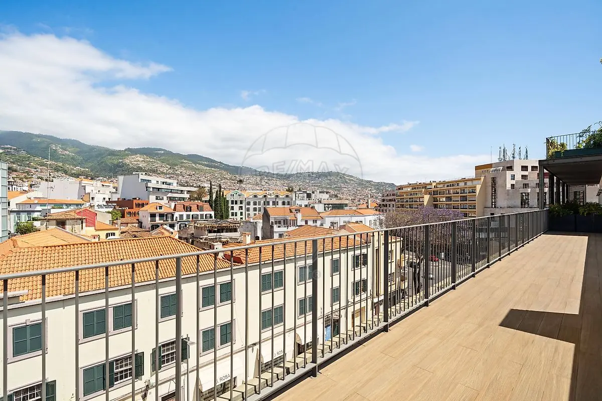 Apartamento T4 de luxo à venda em Sé, Funchal