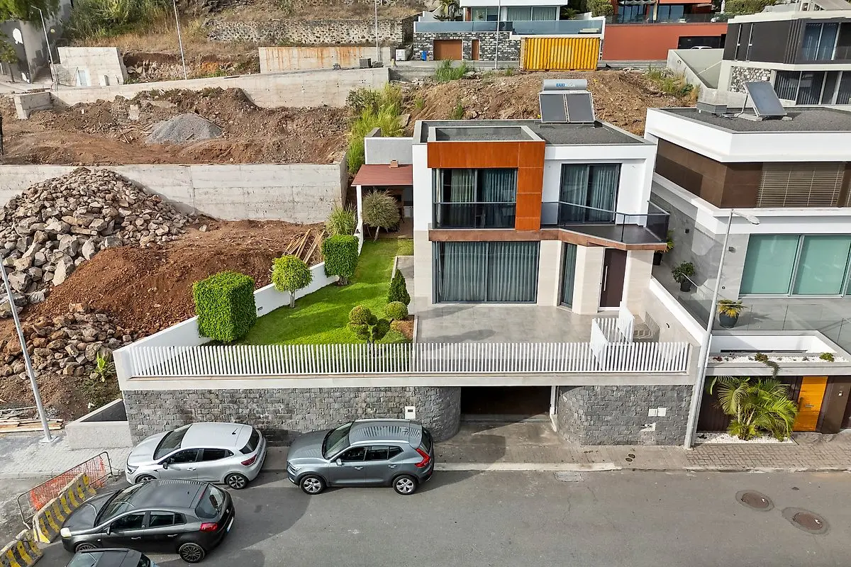 Moradia T3 de luxo à venda em São Martinho, Funchal