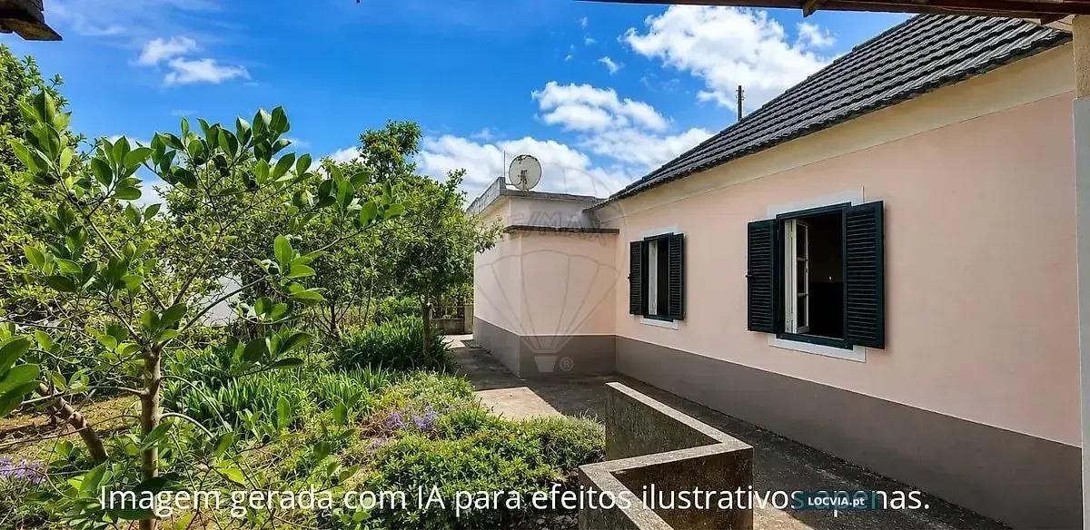 Moradia T3 à venda em São Jorge, Santana