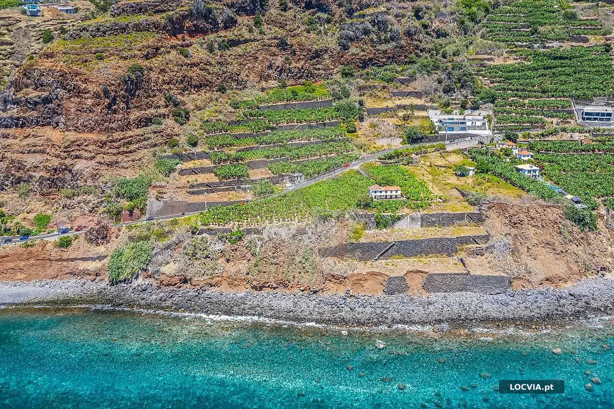 Moradia T5 à venda em Arco da Calheta, Calheta (Madeira)