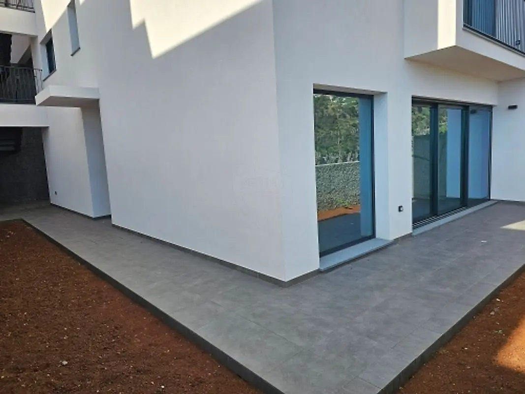 Moradia T3 à venda em Câmara de Lobos