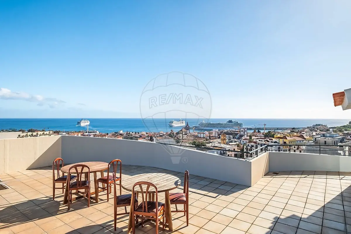 Apartamento T5 de luxo à venda em Santa Luzia, Funchal